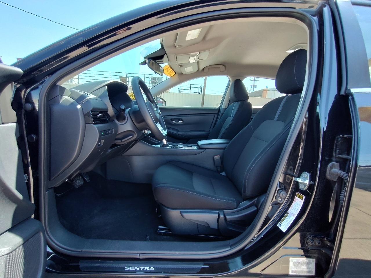 Nissan Sentra SV 4D Sedan 2024