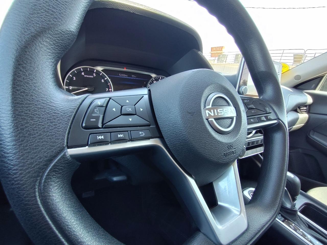 Nissan Sentra SV 4D Sedan 2024