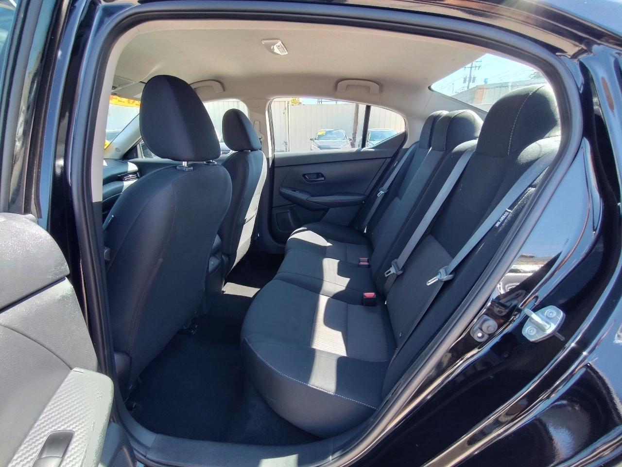 Nissan Sentra SV 4D Sedan 2024