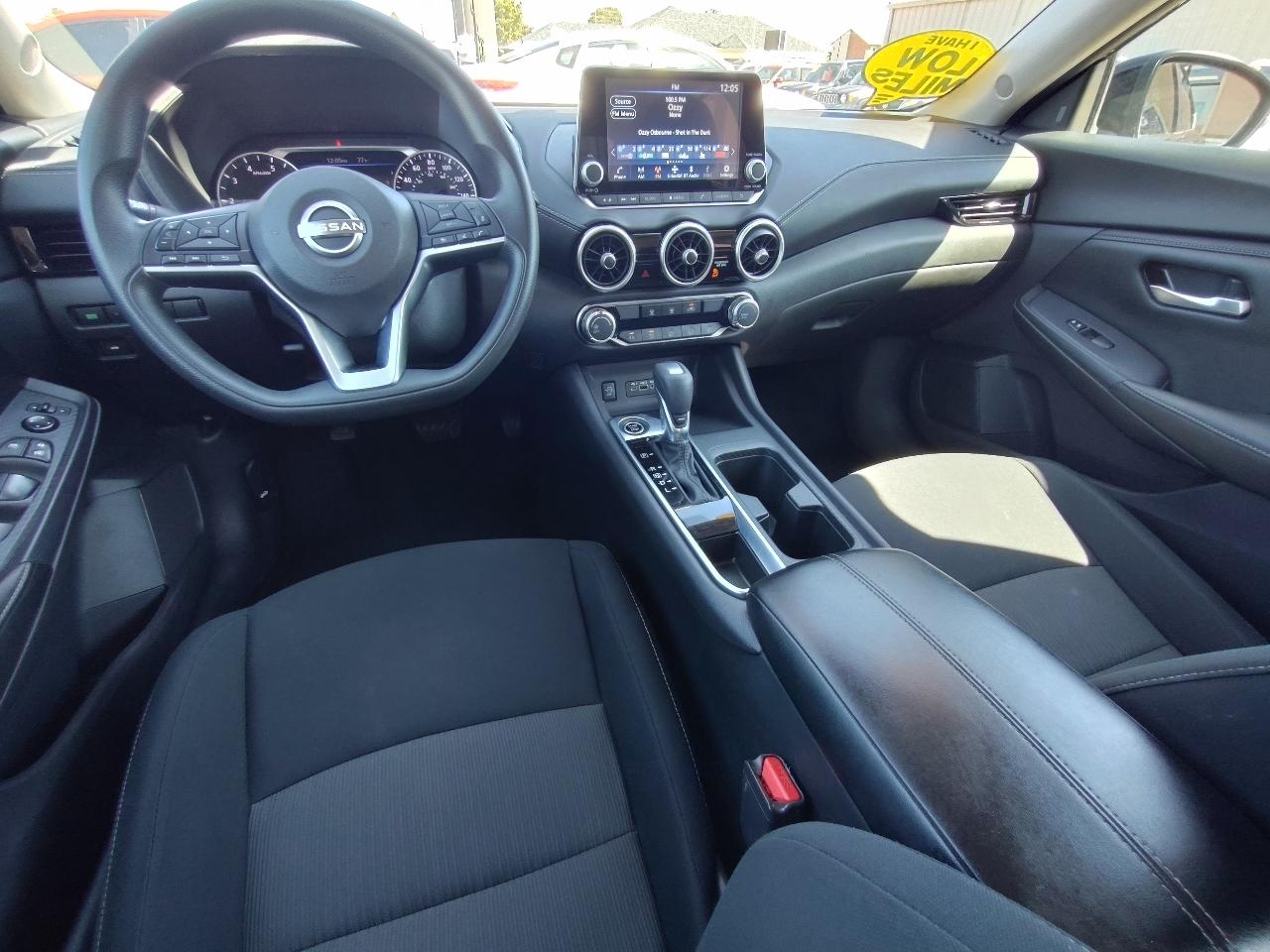 Nissan Sentra SV 4D Sedan 2024