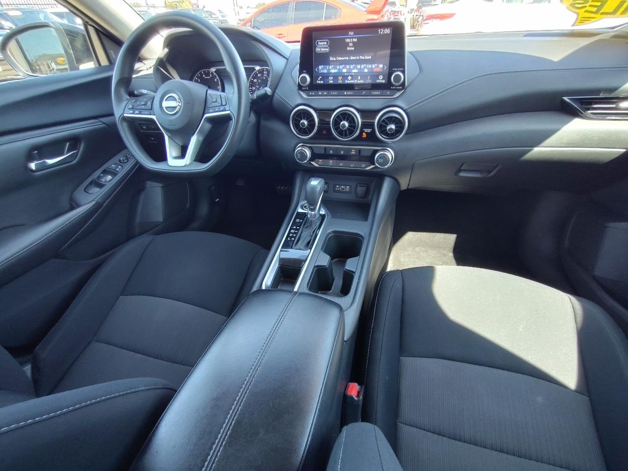 Nissan Sentra SV 4D Sedan 2024