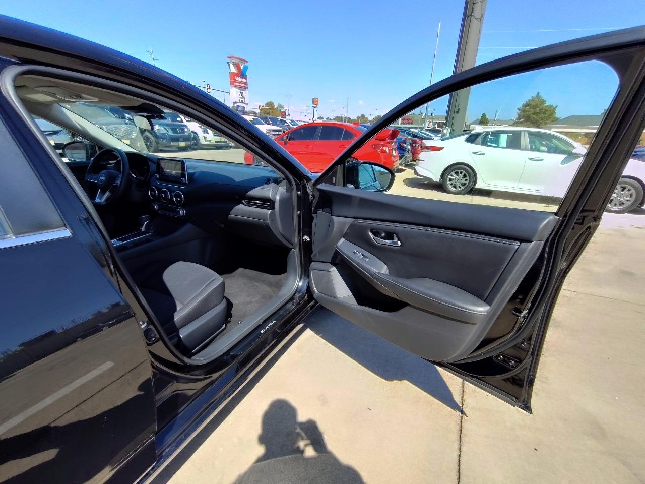Nissan Sentra SV 4D Sedan 2024