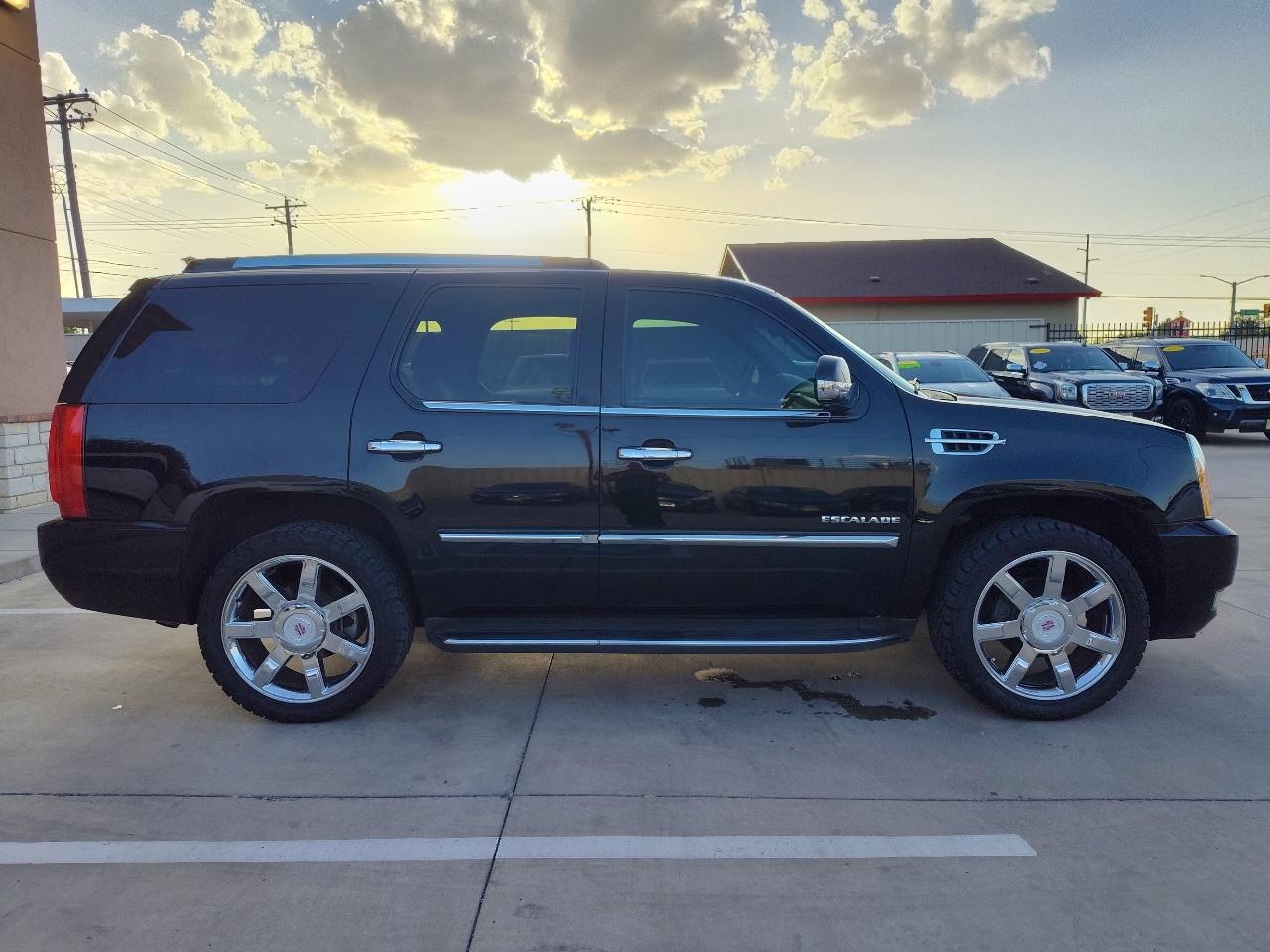 Cadillac Escalade  2012