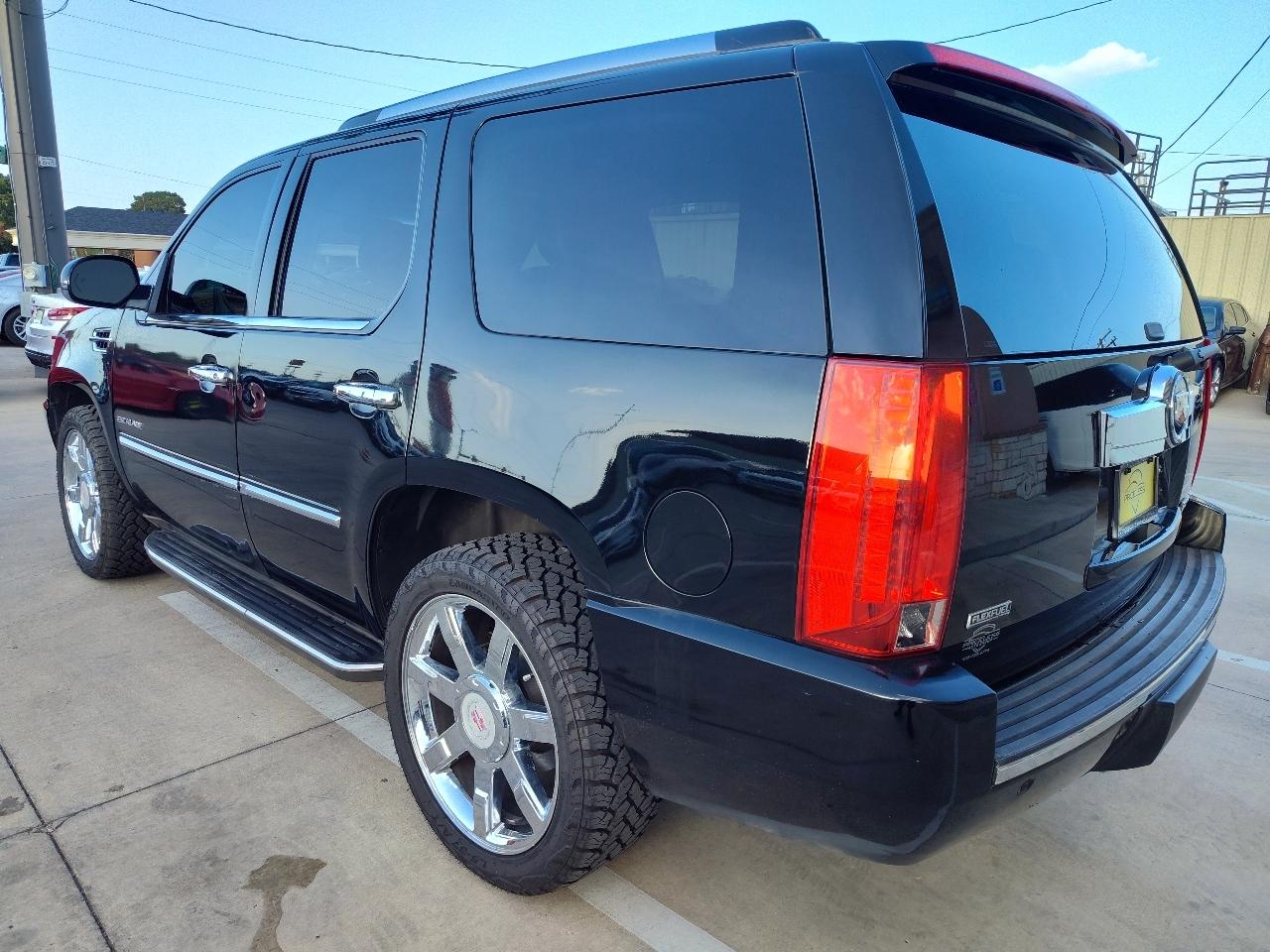 Cadillac Escalade  2012