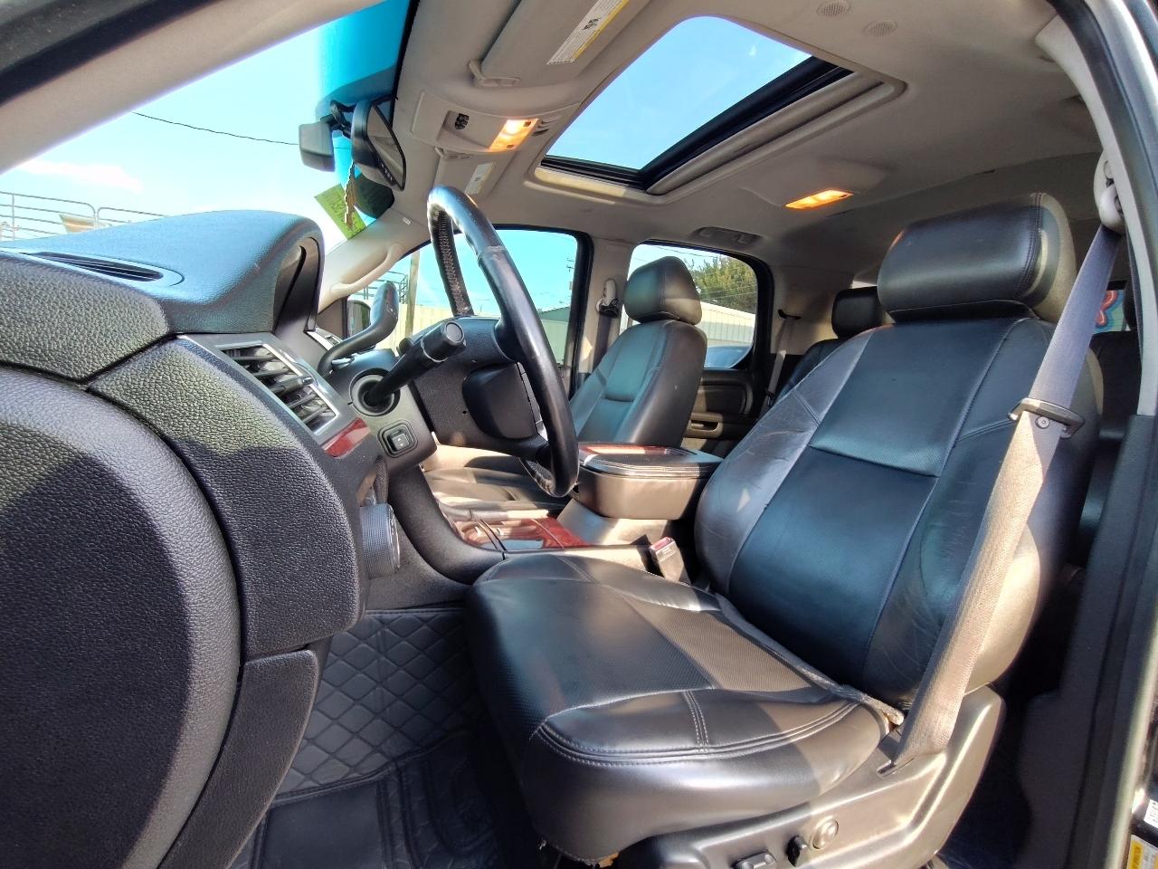 Cadillac Escalade  2012