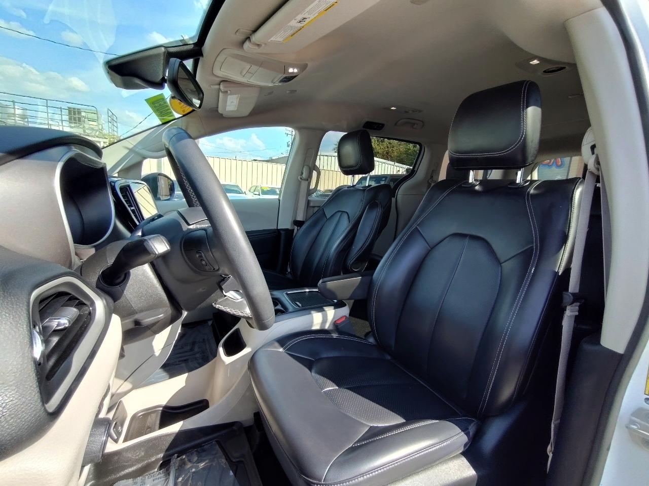 Chrysler Pacifica Touring L Plus 2023