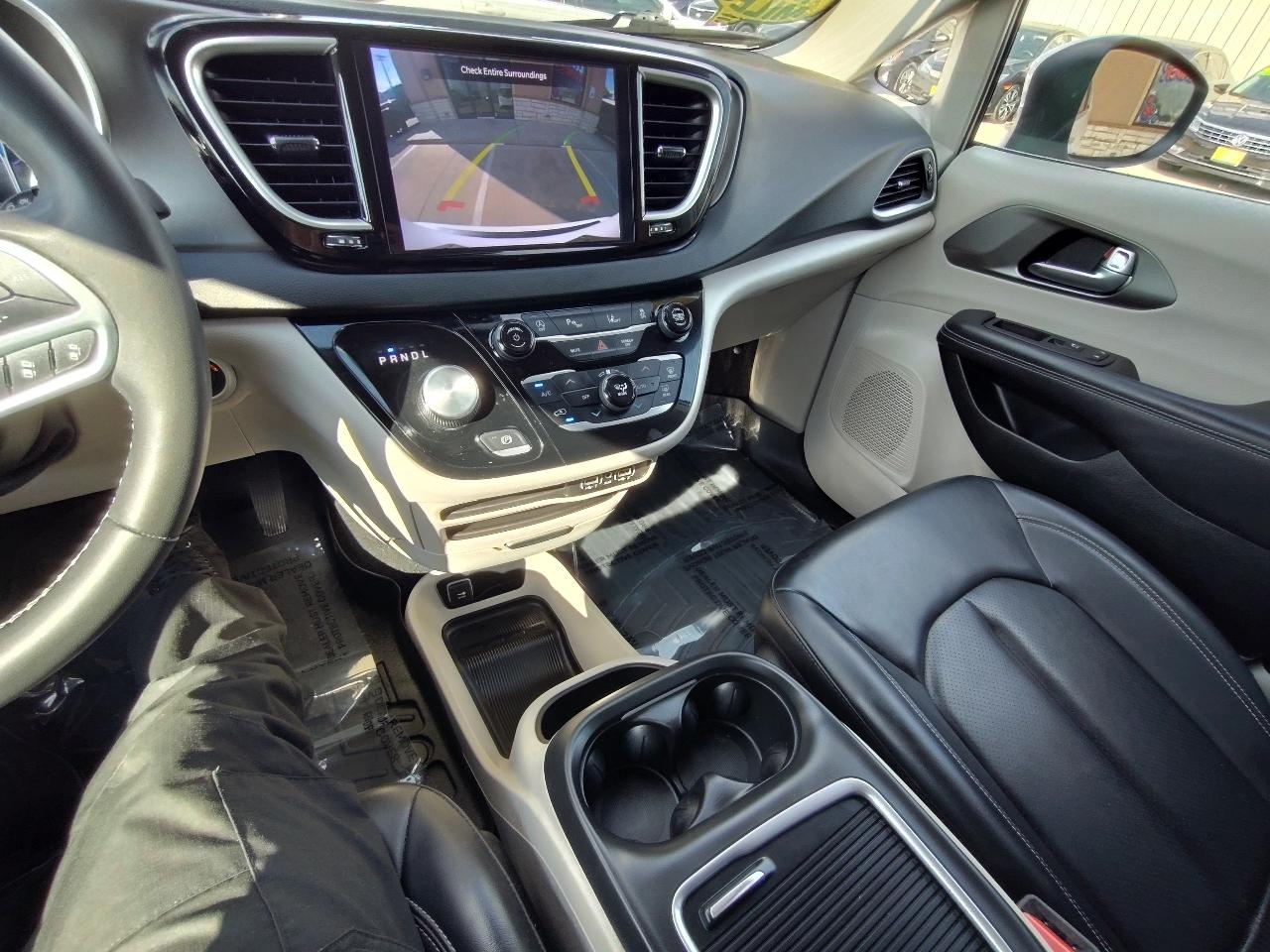 Chrysler Pacifica Touring L Plus 2023