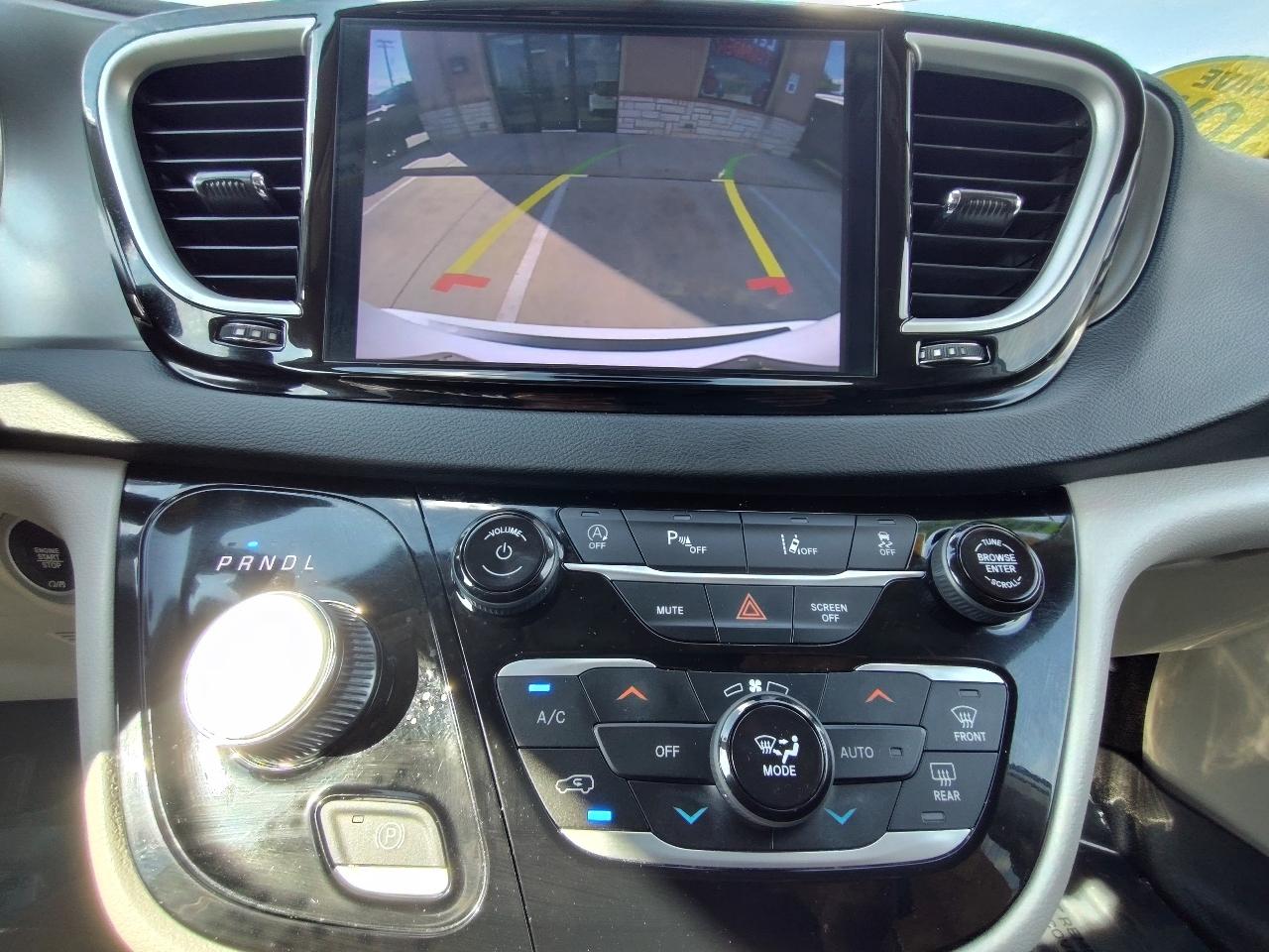 Chrysler Pacifica Touring L Plus 2023