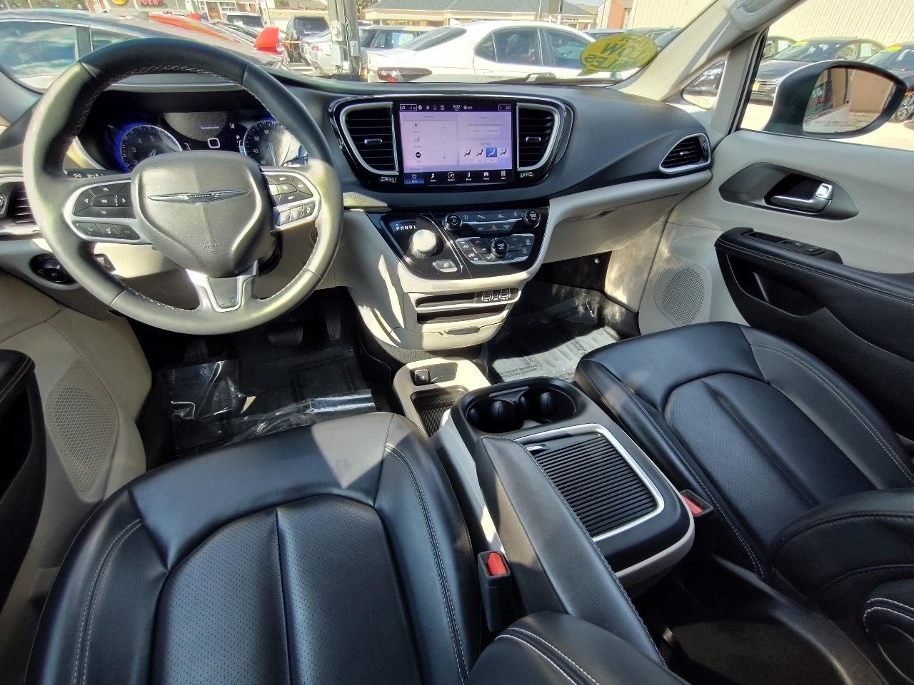 Chrysler Pacifica Touring L Plus 2023