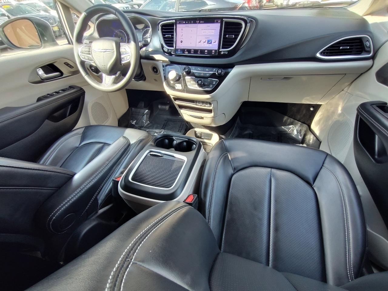 Chrysler Pacifica Touring L Plus 2023