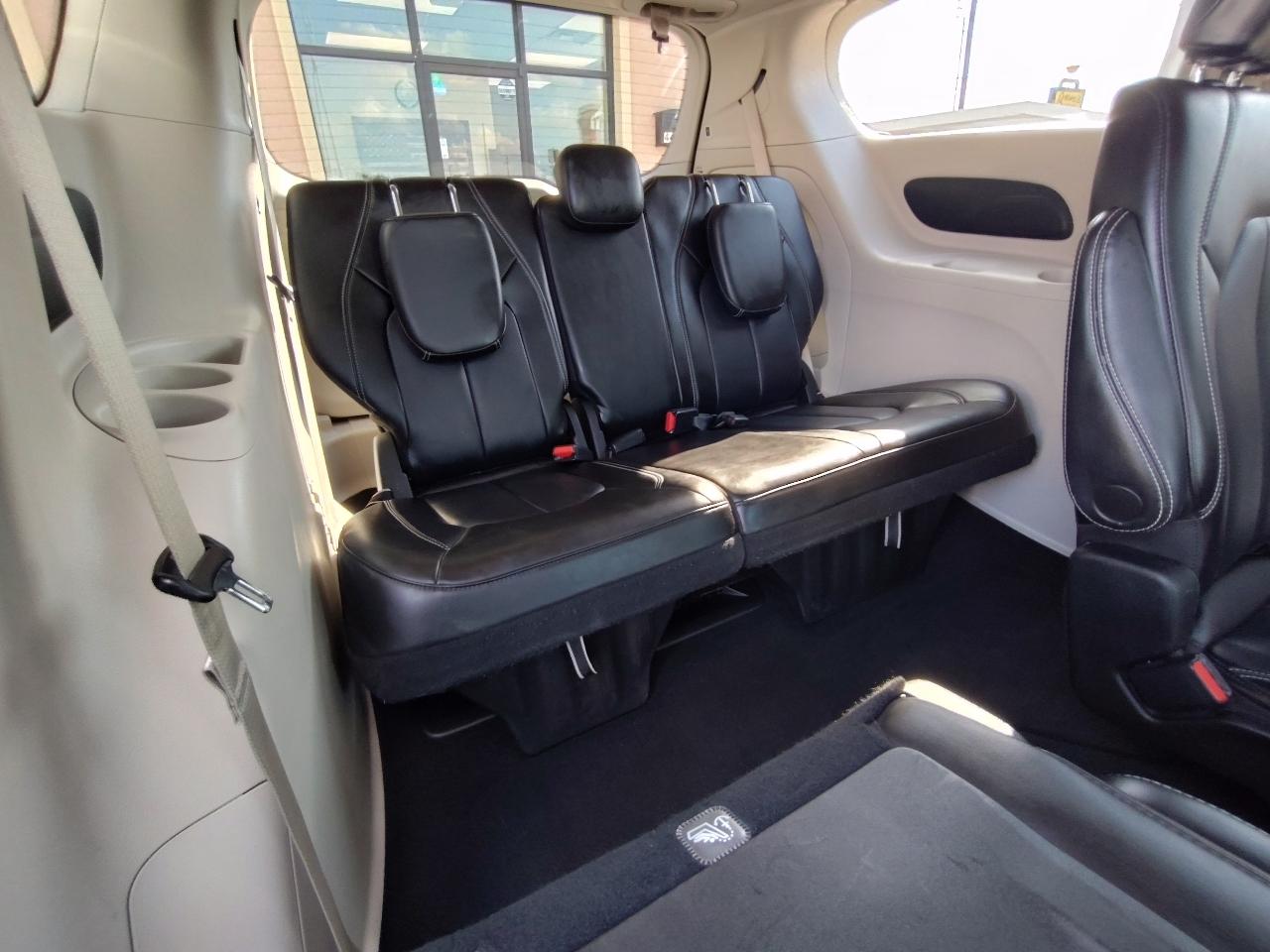 Chrysler Pacifica Touring L Plus 2023