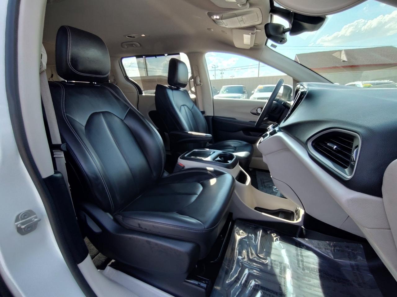Chrysler Pacifica Touring L Plus 2023