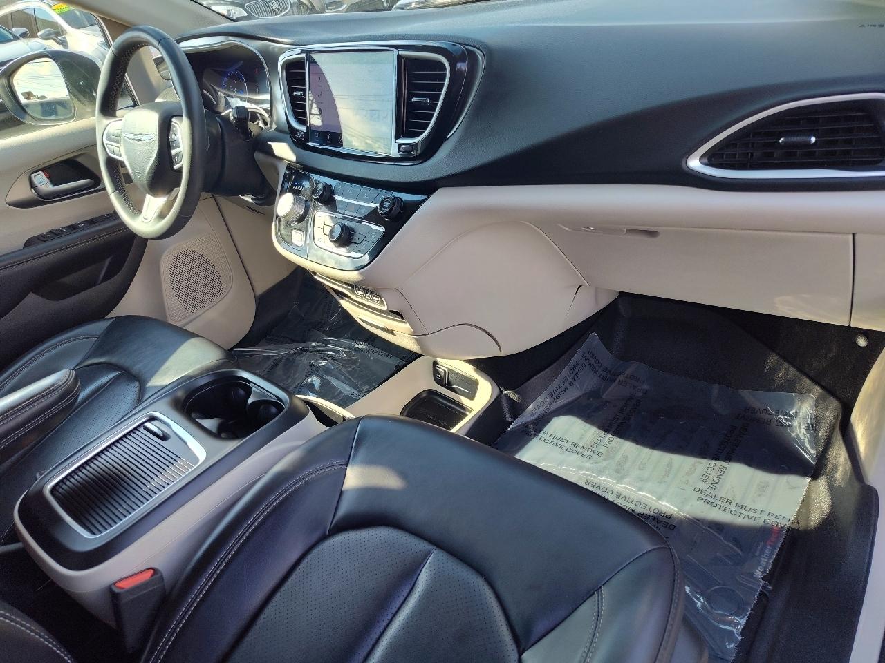 Chrysler Pacifica Touring L Plus 2023