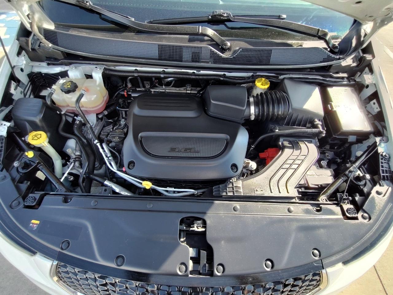 Chrysler Pacifica Touring L Plus 2023