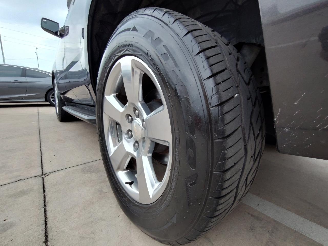 Chevrolet Tahoe LT 4D SUV RWD 2017