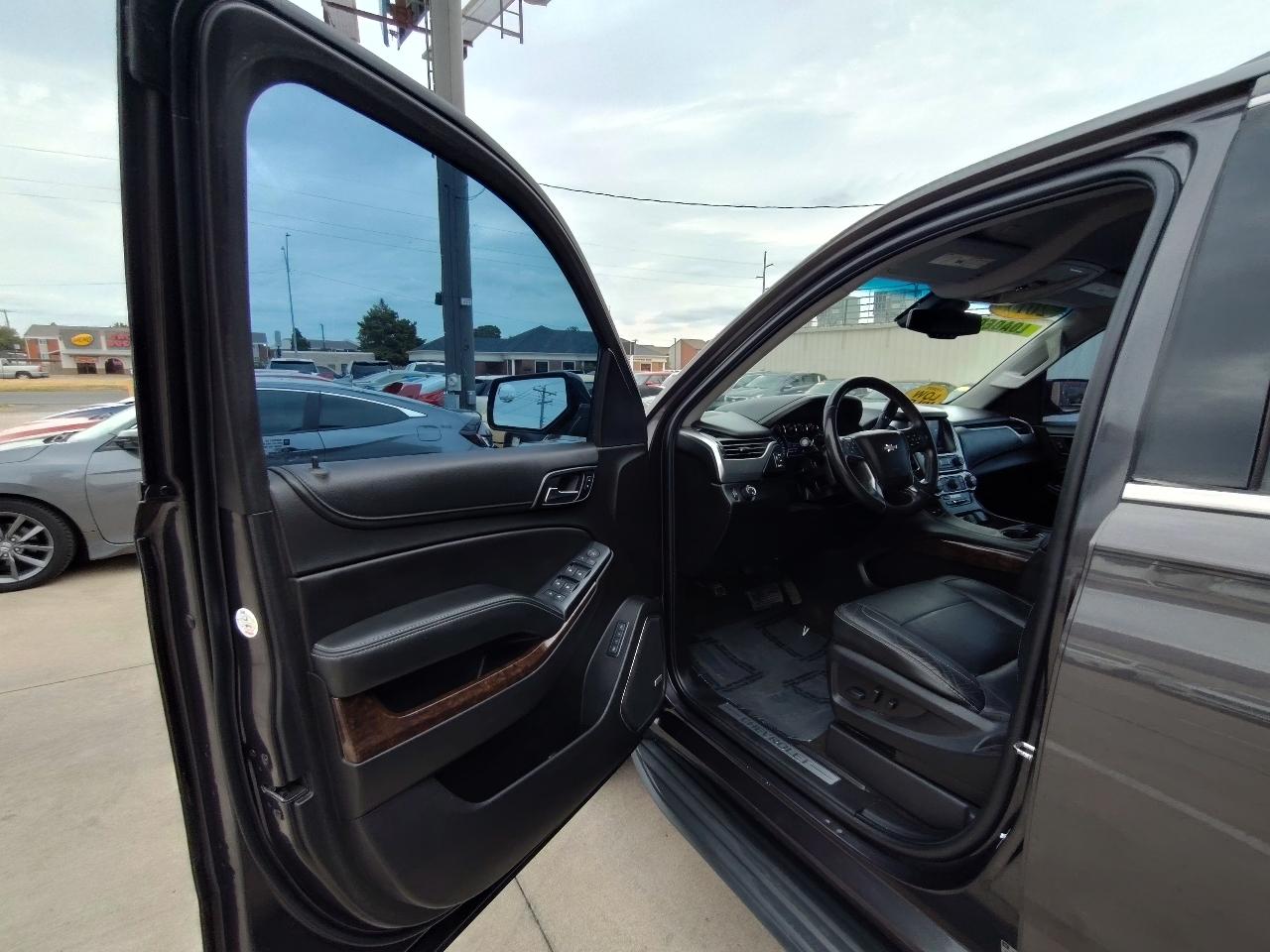 Chevrolet Tahoe LT 4D SUV RWD 2017
