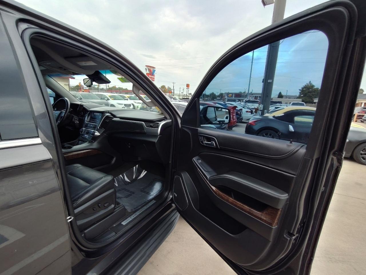 Chevrolet Tahoe LT 4D SUV RWD 2017