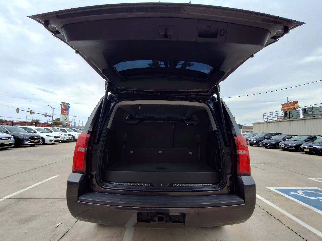 Chevrolet Tahoe LT 4D SUV RWD 2017