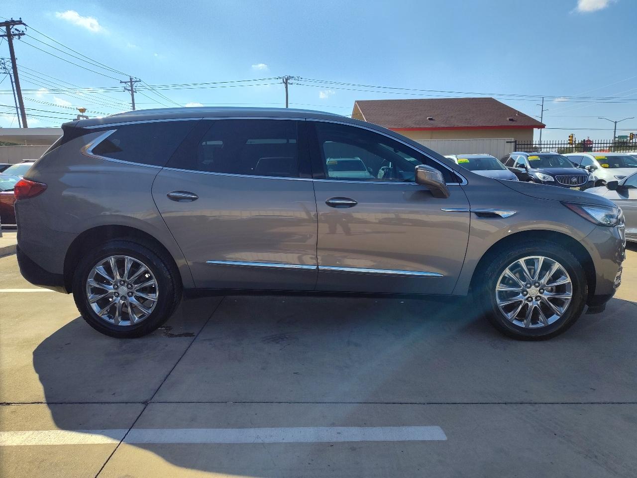 Buick Enclave Premium 4D SUV FWD 2018