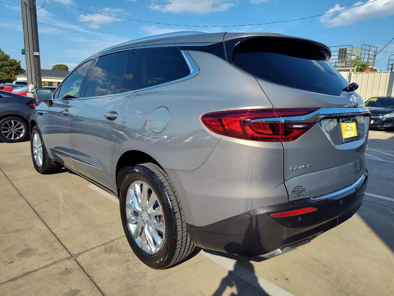 Buick Enclave Premium 4D SUV FWD 2018
