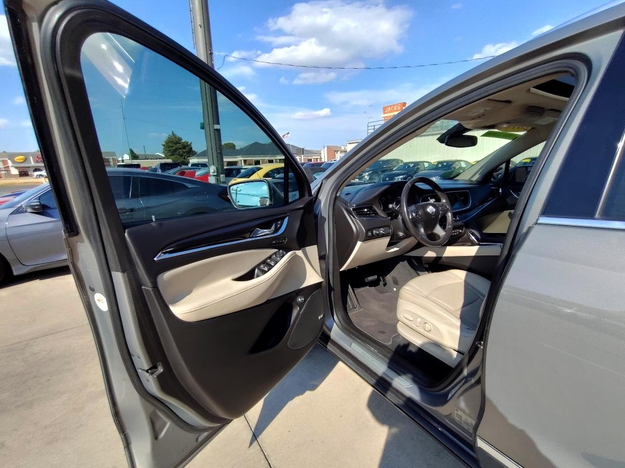 Buick Enclave Premium 4D SUV FWD 2018