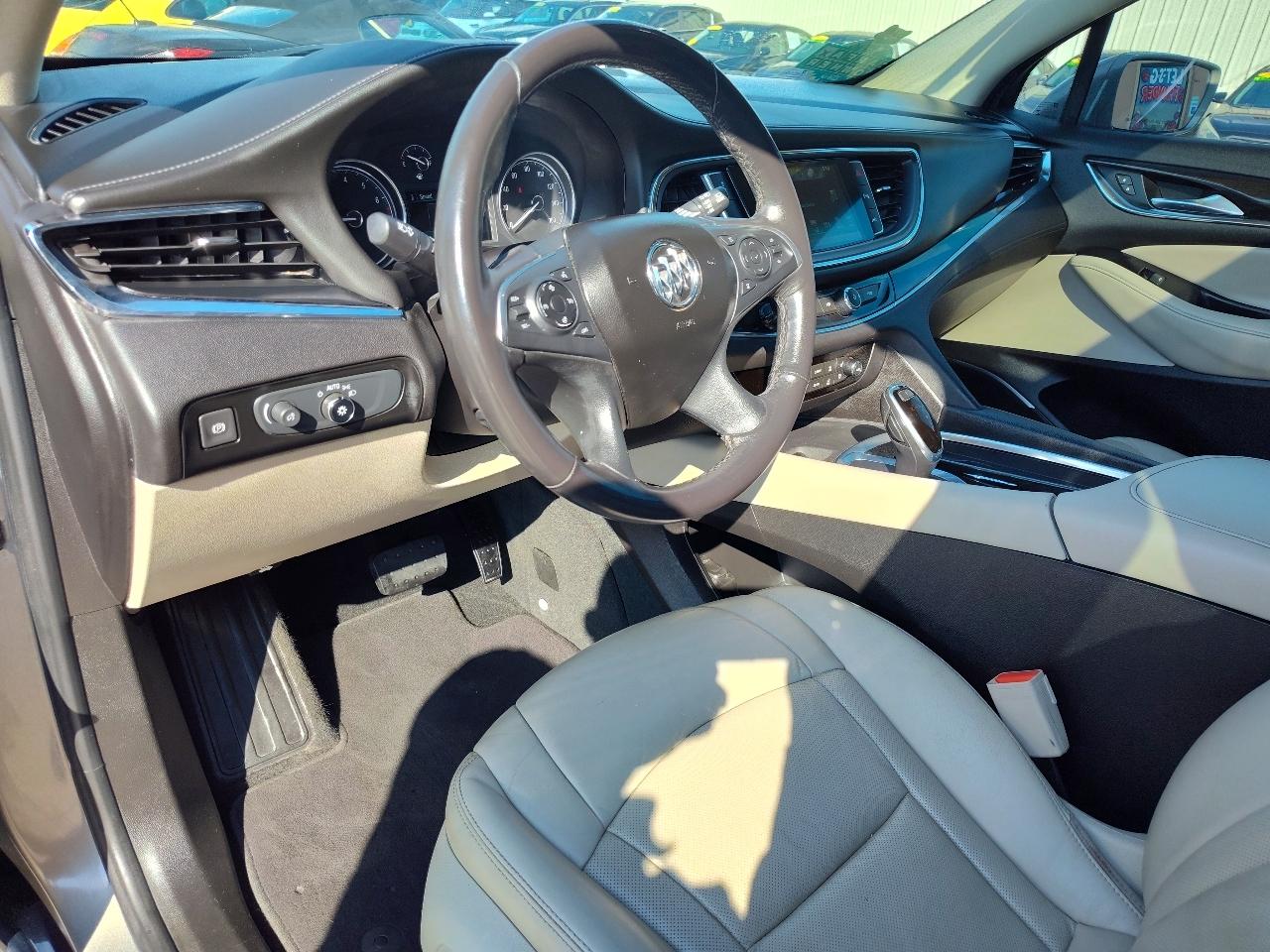 Buick Enclave Premium 4D SUV FWD 2018