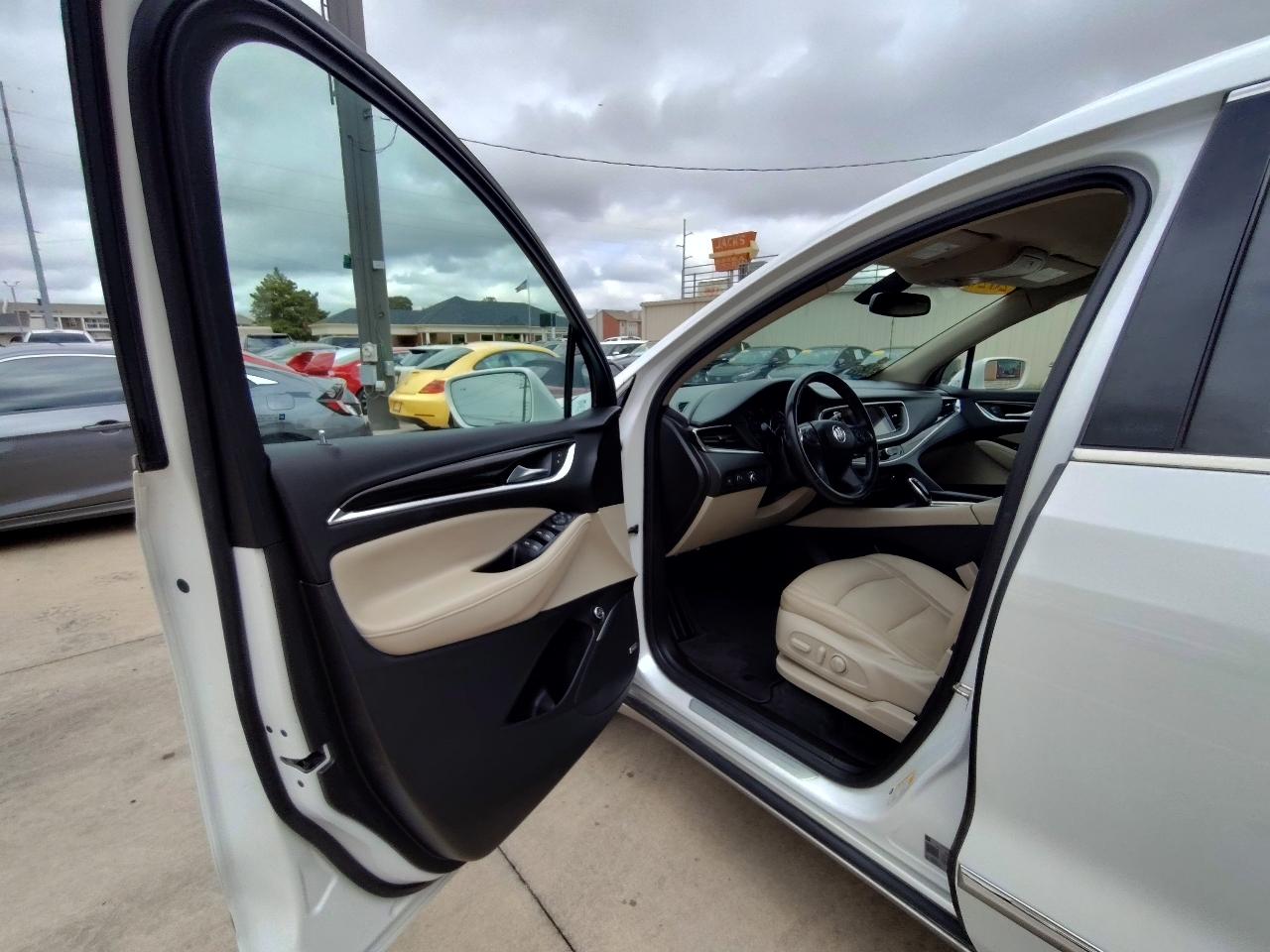 Buick Enclave Essence FWD 2020