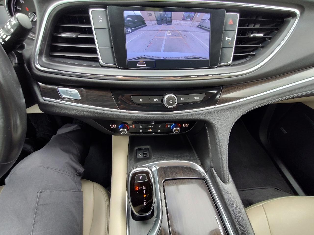Buick Enclave Essence FWD 2020