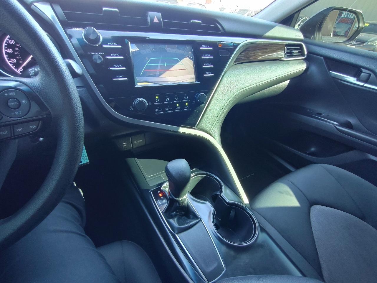 Toyota Camry  2018