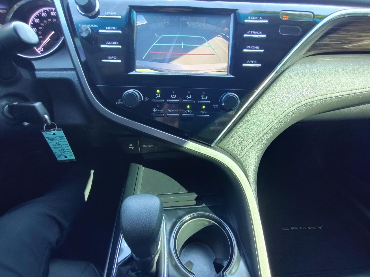 Toyota Camry  2018