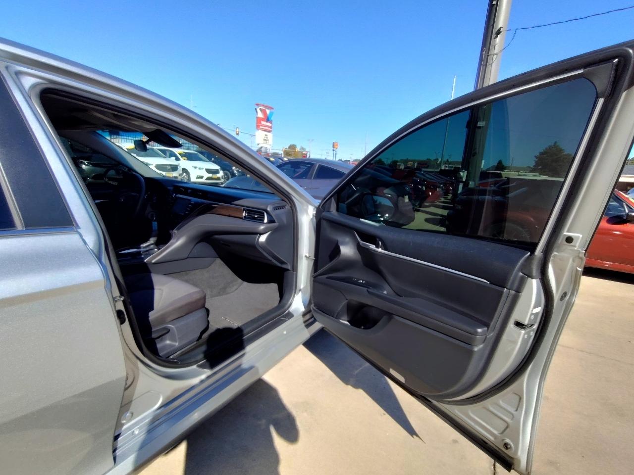 Toyota Camry  2018