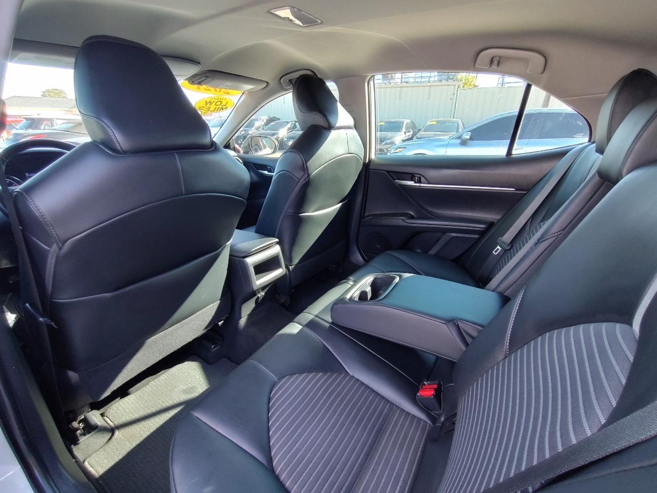 Toyota Camry SE 4D Sedan 2021