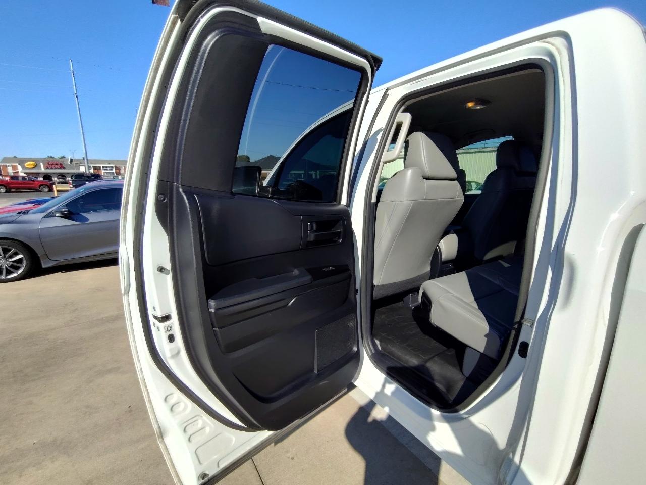 Toyota Tundra  2019