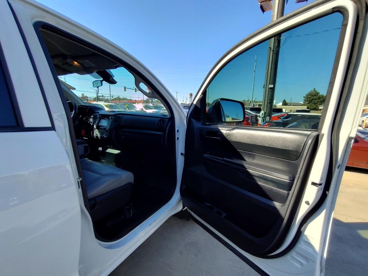Toyota Tundra  2019