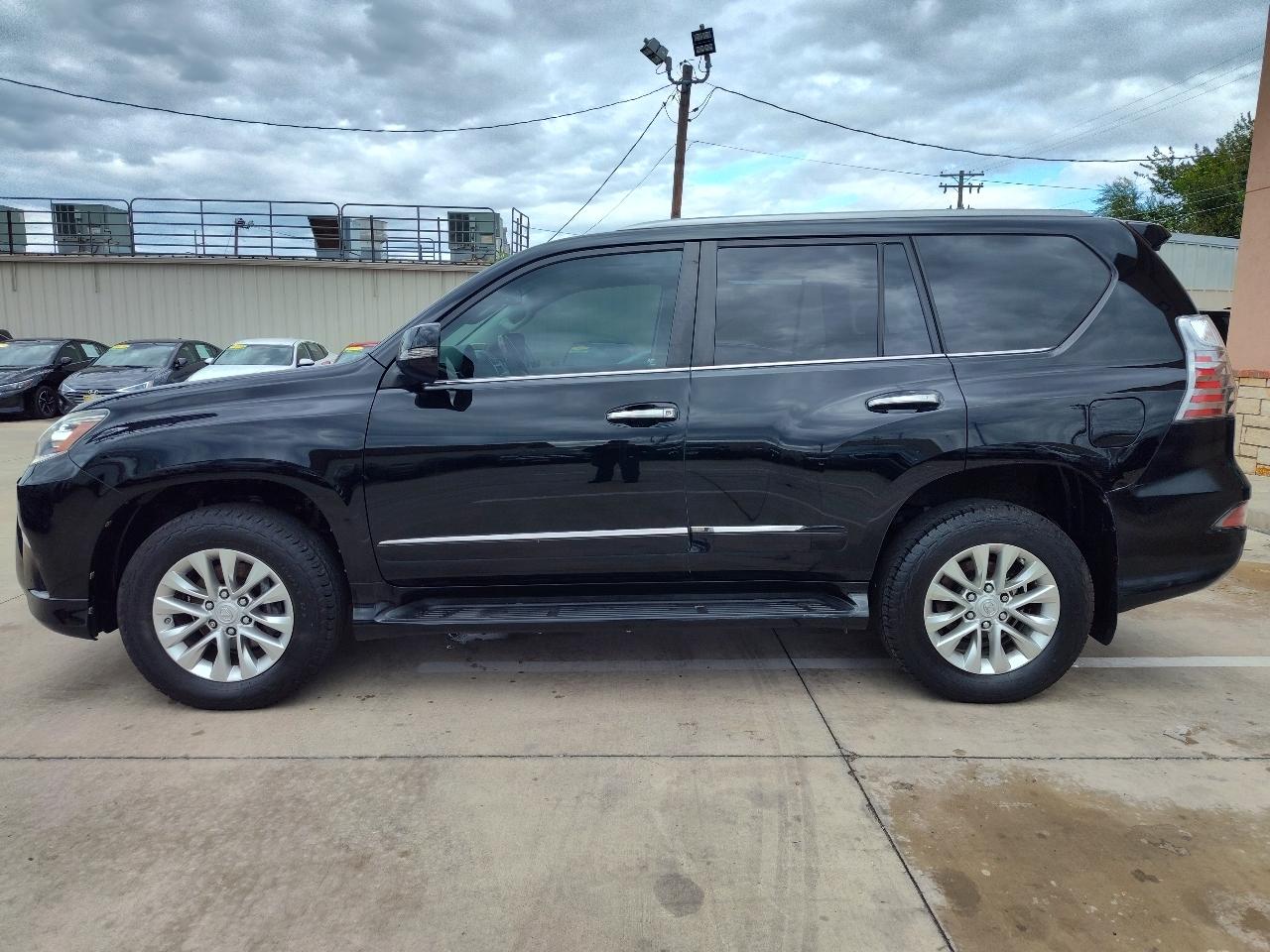 Lexus GX 460 4WD 4dr Premium 2017