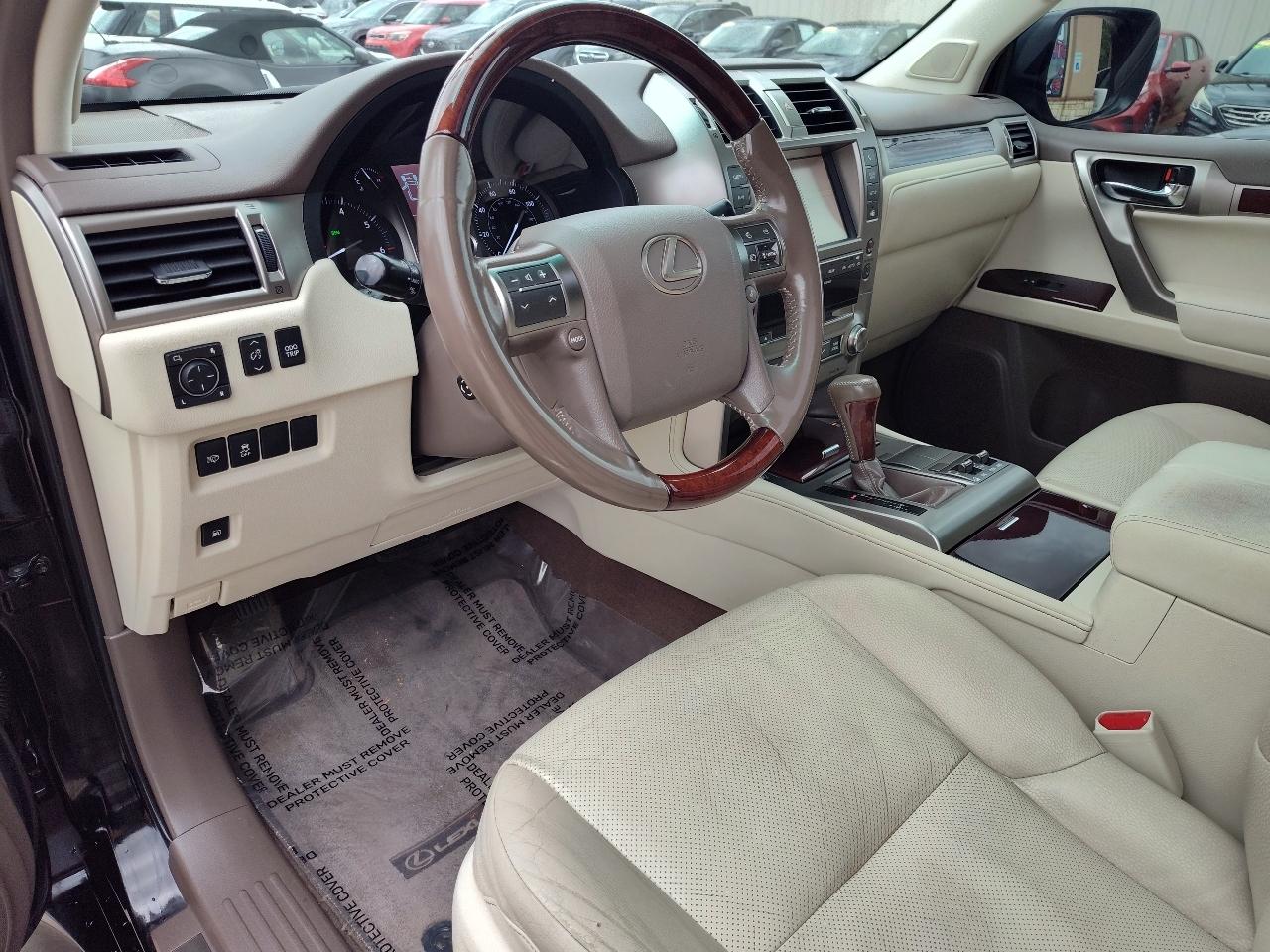Lexus GX 460 4WD 4dr Premium 2017