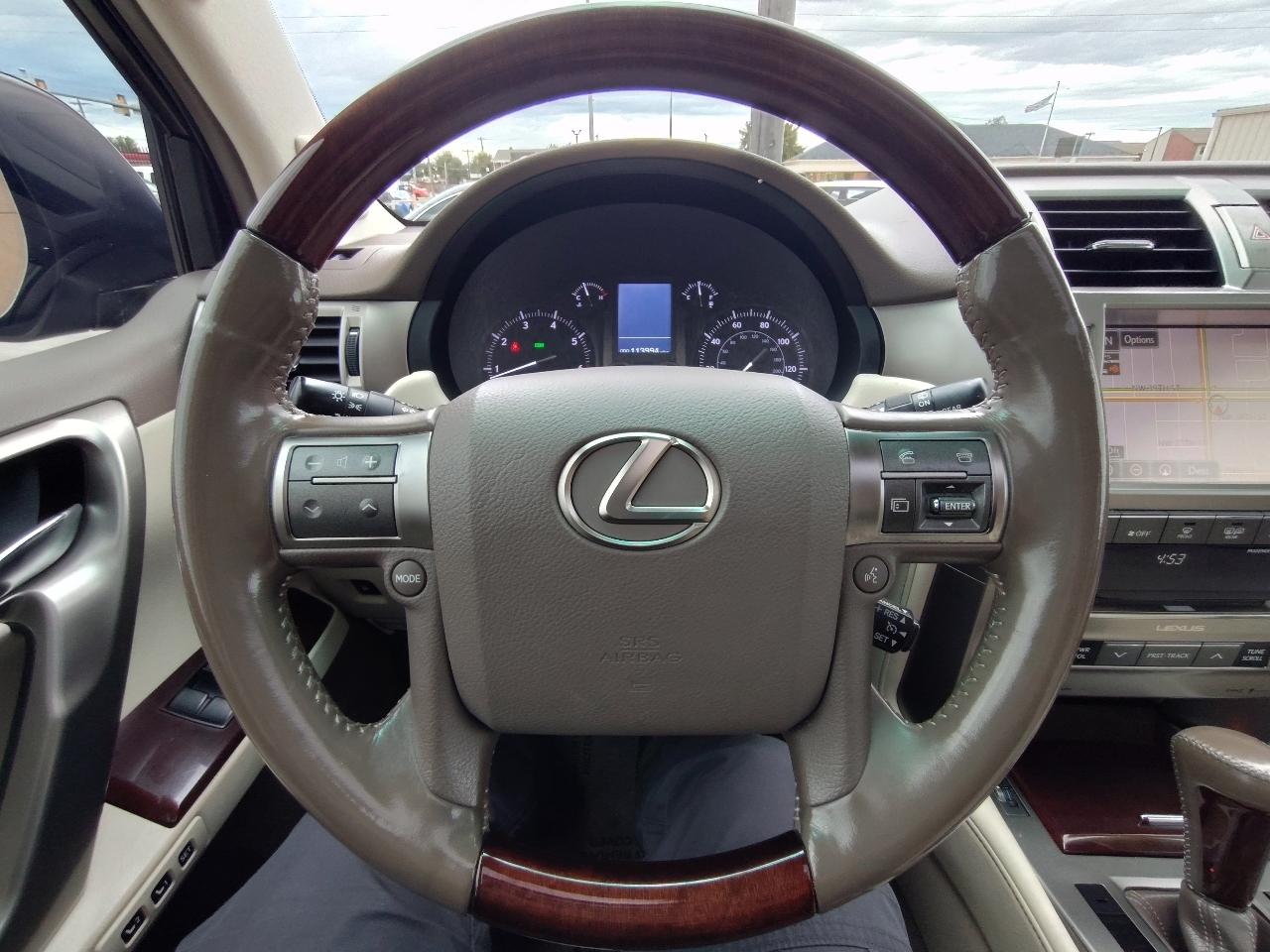 Lexus GX 460 4WD 4dr Premium 2017
