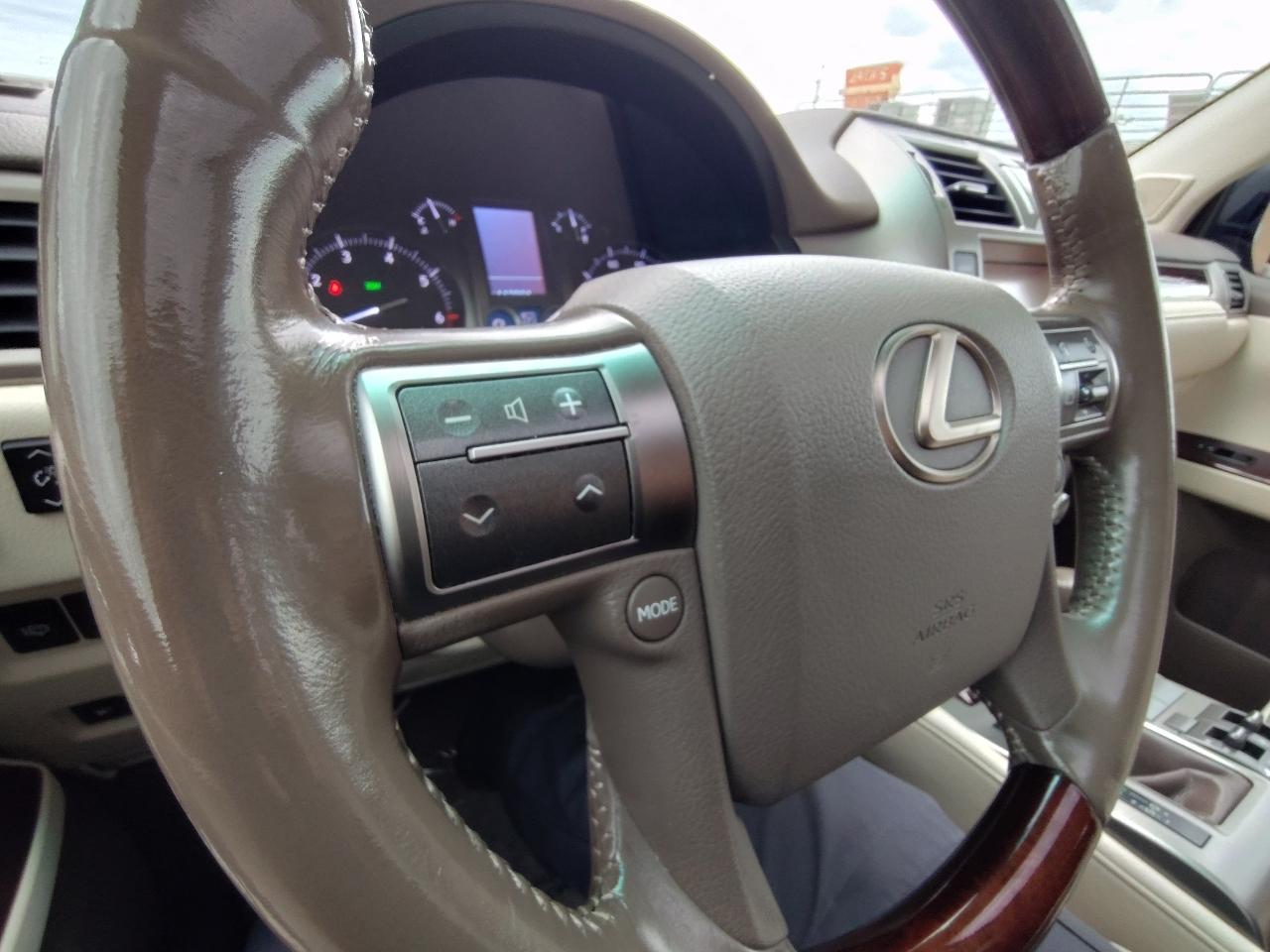 Lexus GX 460 4WD 4dr Premium 2017