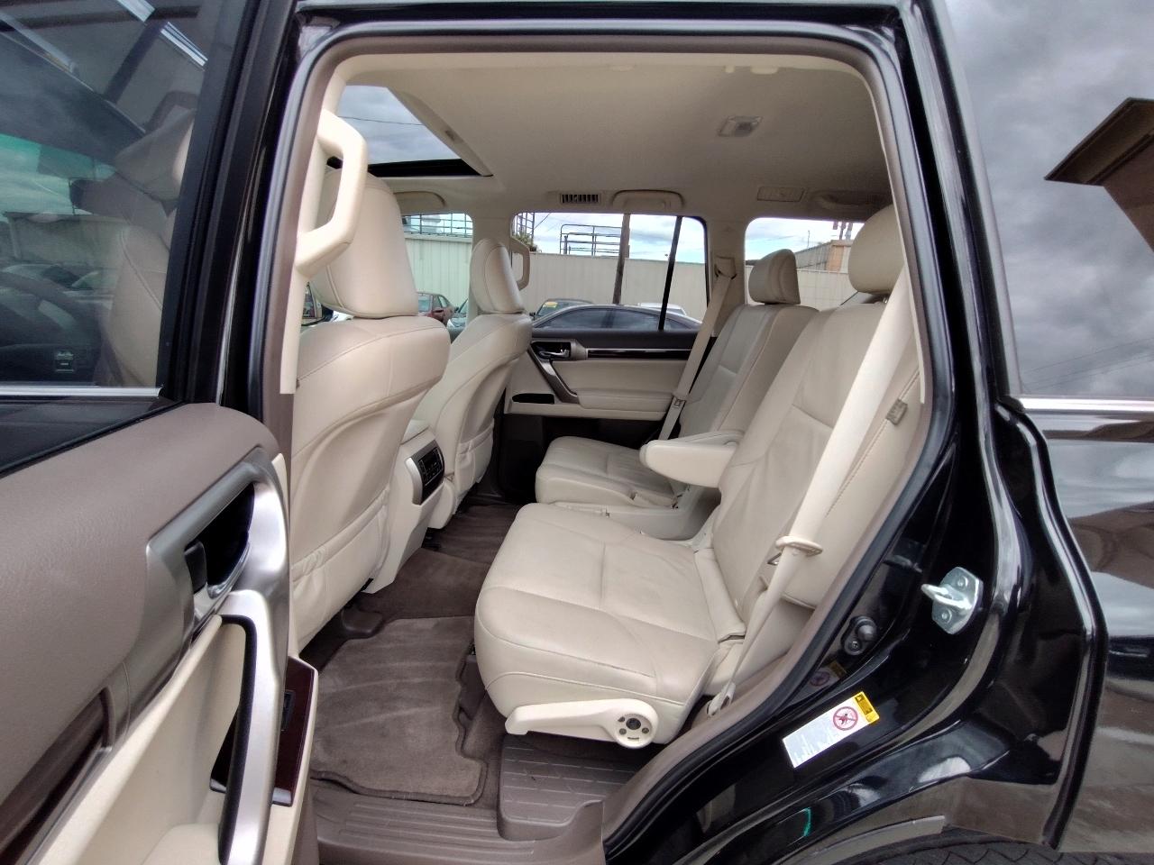 Lexus GX 460 4WD 4dr Premium 2017