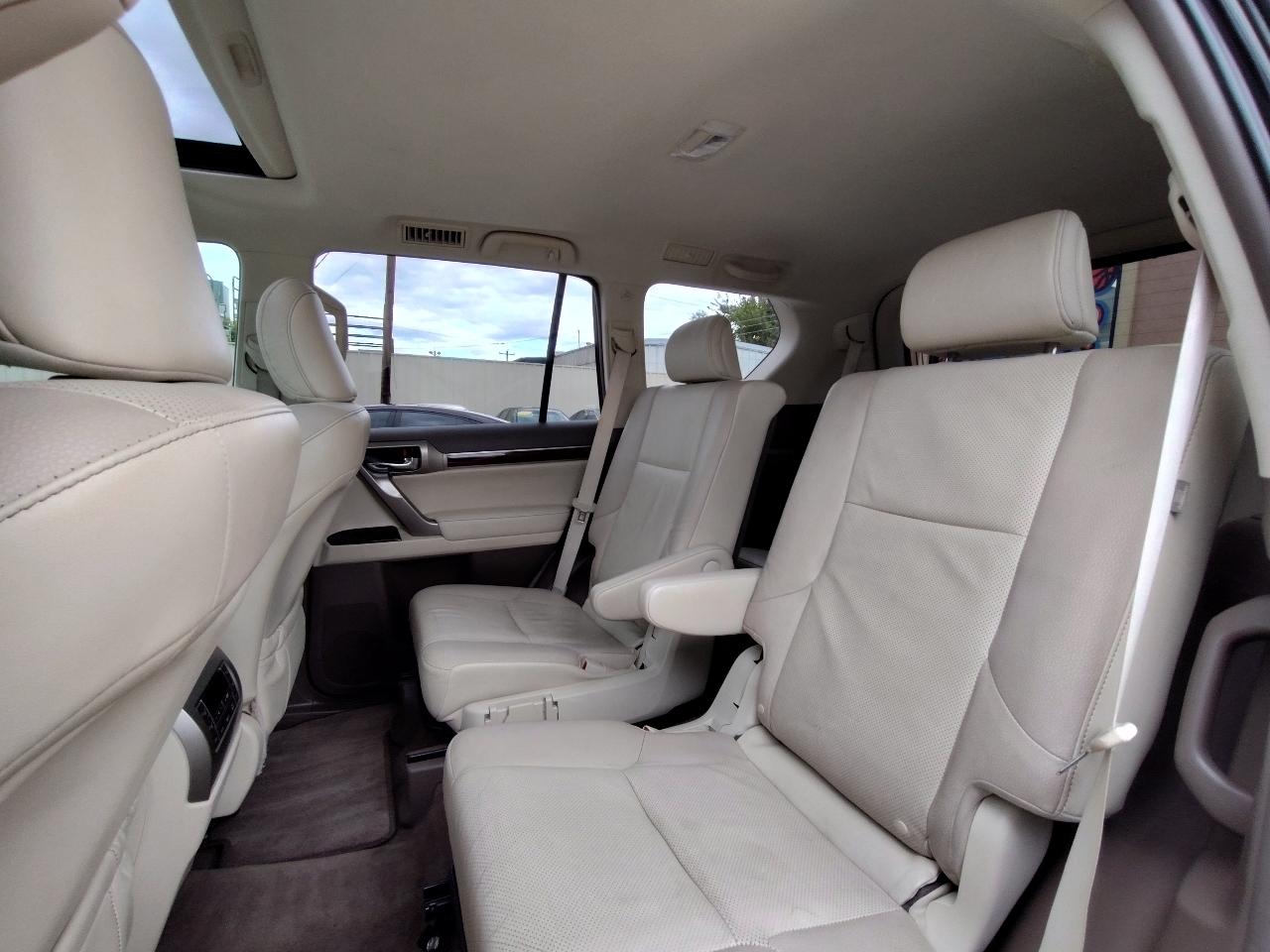 Lexus GX 460 4WD 4dr Premium 2017