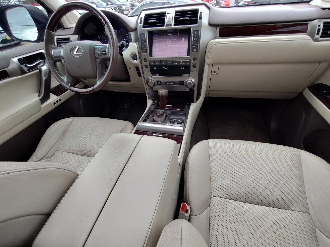 Lexus GX 460 4WD 4dr Premium 2017