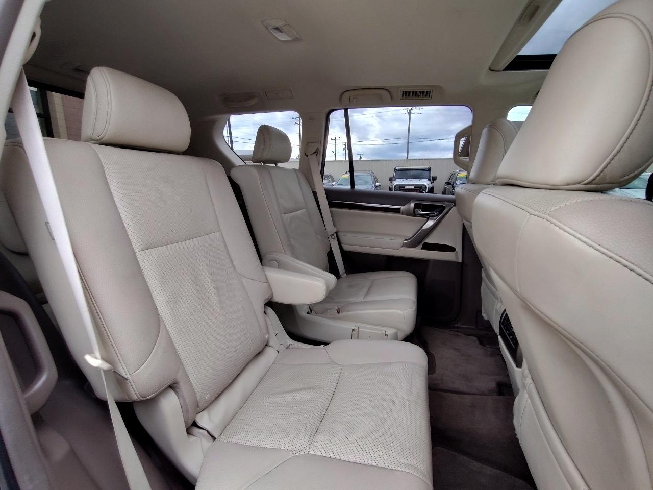 Lexus GX 460 4WD 4dr Premium 2017
