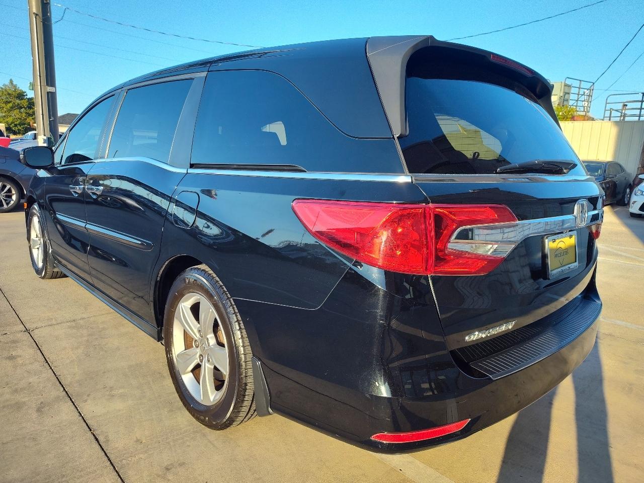 Honda Odyssey EX w/ Leather DVD and Navigation 2018