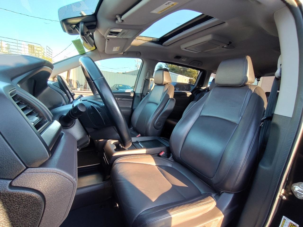 Honda Odyssey EX w/ Leather DVD and Navigation 2018