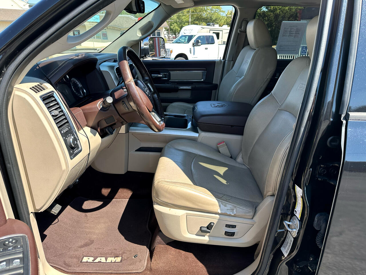 2017 Ram 2500 Laramie photo 26
