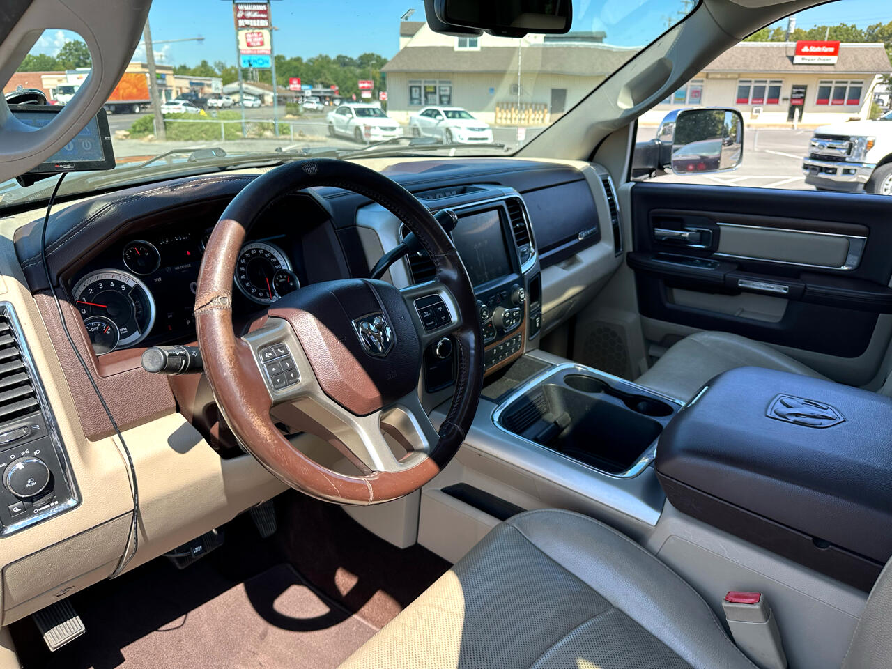 2017 Ram 2500 Laramie photo 27