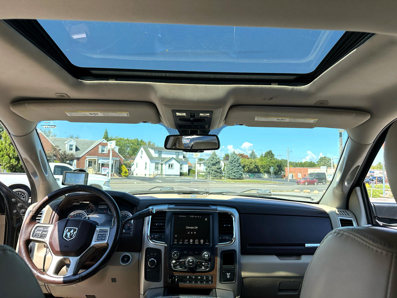 2017 Ram 2500 Laramie photo 30