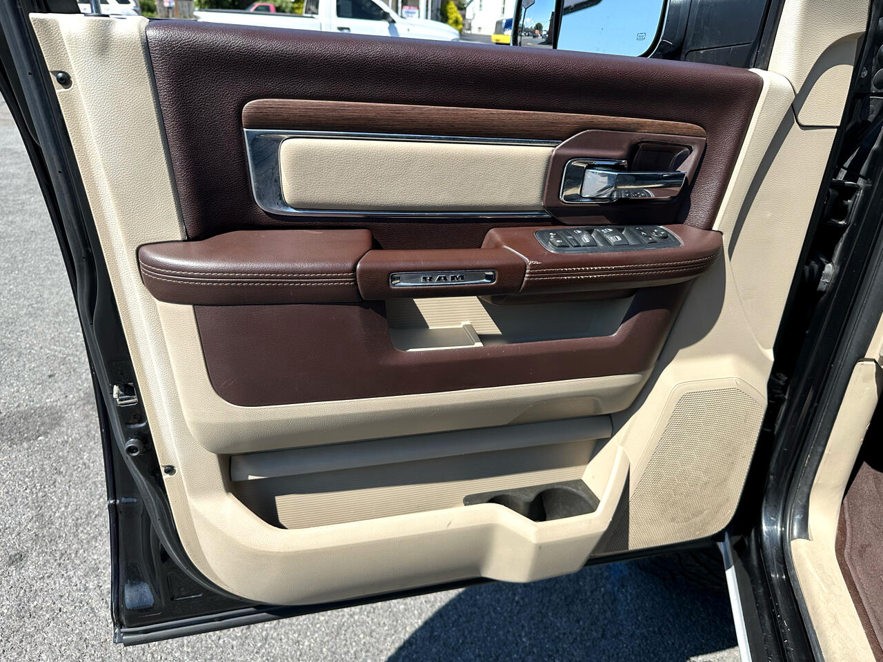 2017 Ram 2500 Laramie photo 34