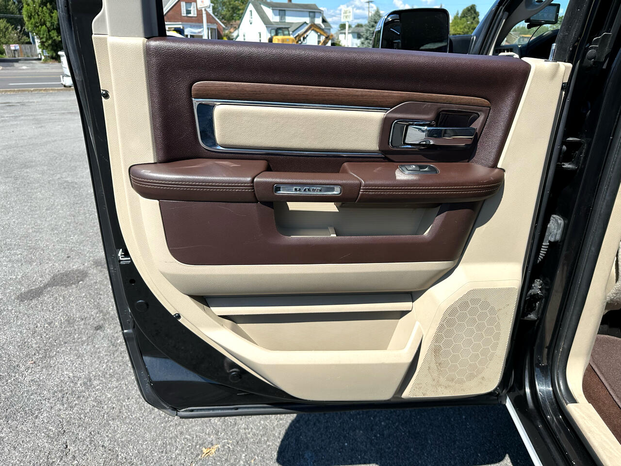 2017 Ram 2500 Laramie photo 38
