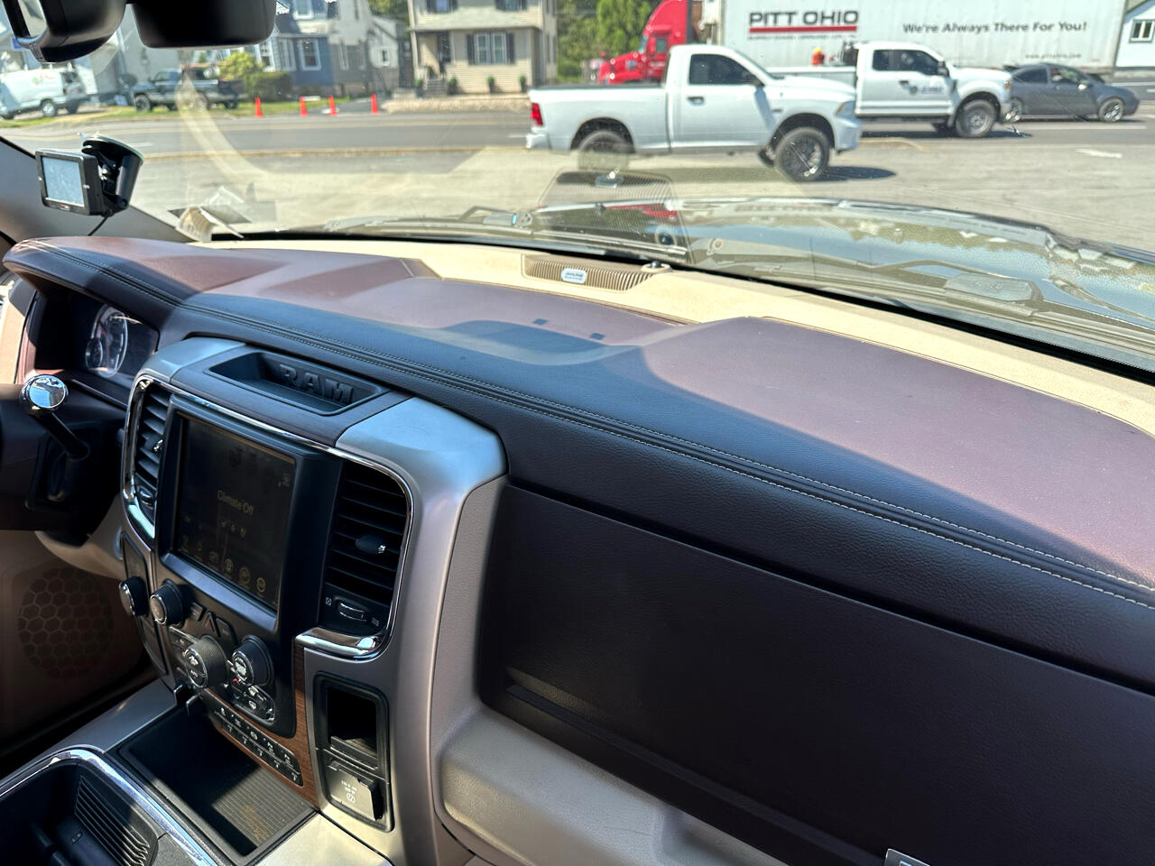 2017 Ram 2500 Laramie photo 46